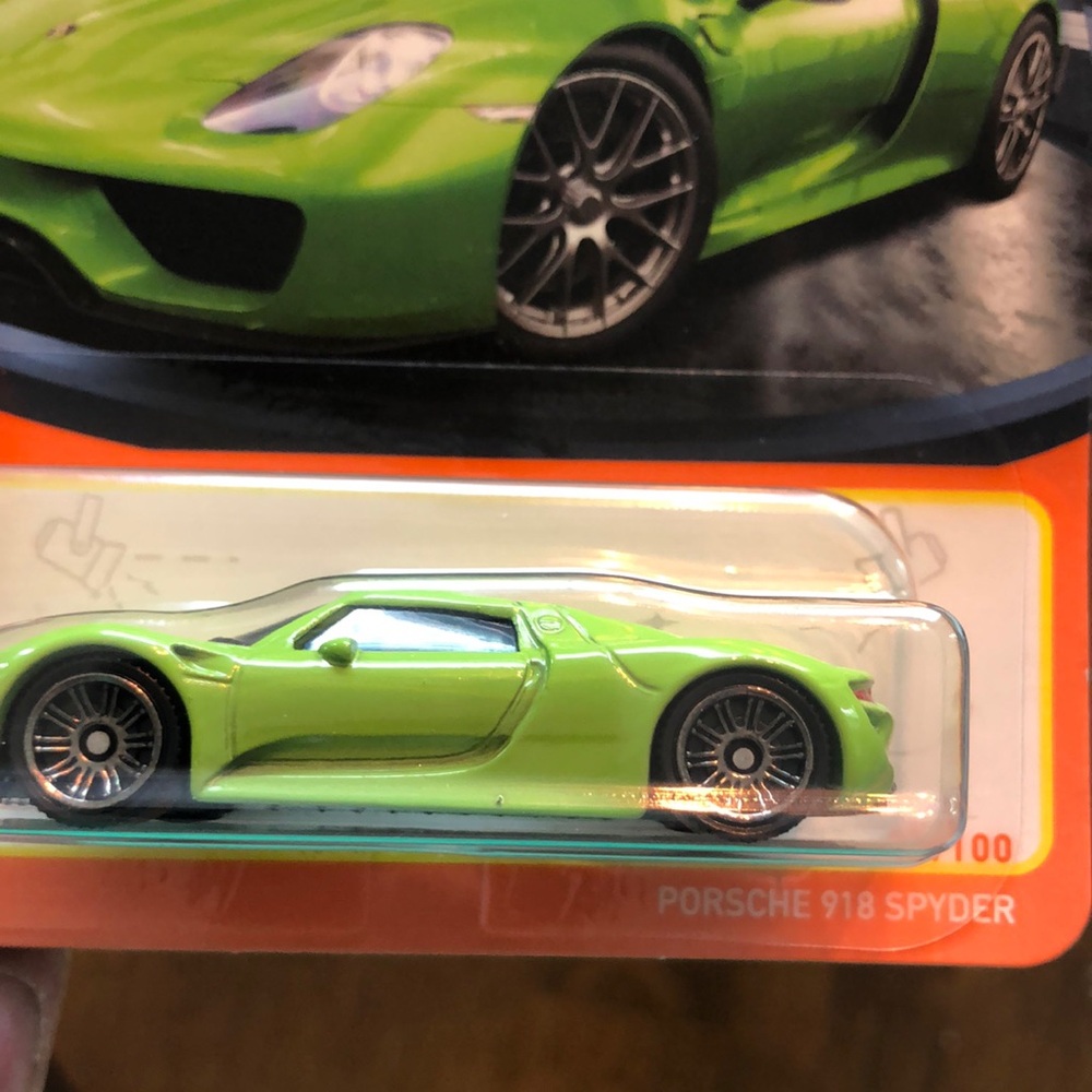 Porsche 918 Spyder - Green - Picture 2 of 7
